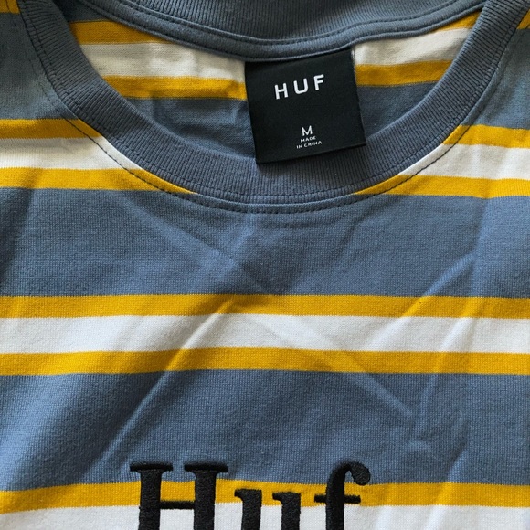 Huf long sleeve t-shirt. Worn, like new. SIZE MEDIUM. Offers are welcome. - Picture 2 of 3